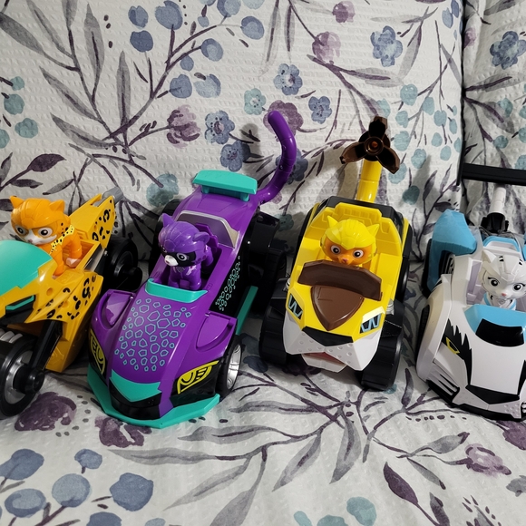 Paw Patrol Other - Paw Patrol Cat Pack Vehicle Set COMPLETE, RARE